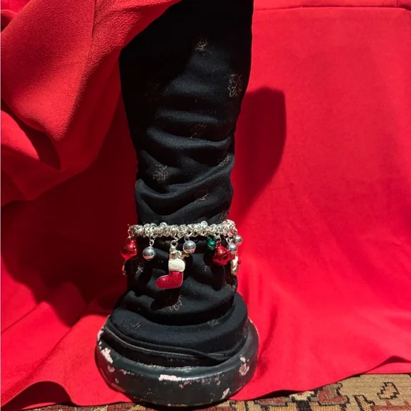 J Crew festive top for the holidays, Valentine & travel - Picture 6 of 6